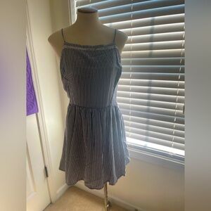 Like new condition old navy Chambray Stripe                  Dress size: Large